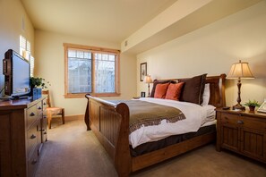 4 Schlafzimmer, Bügeleisen/Bügelbrett, WLAN, Bettwäsche