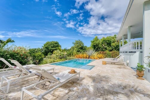 R Villa @ Steps Beach POOL Ocean View BOCCE Court