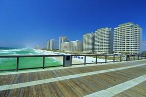 På stranden