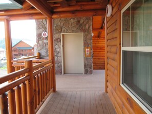Property grounds - Mountaintop Cabin, Resort Activities, 4 FREE Waterpark Tickets, Elevator, Dog OK (Gatlinburg)