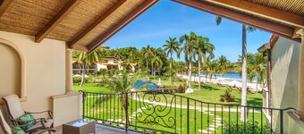 Stunning Beachfront at The Palms 29—Beachside Couples Massage Included!