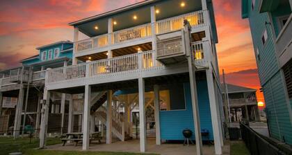 Changes in Latitudes: 2nd Row Gulf Views / 4BR, Sleeps 14