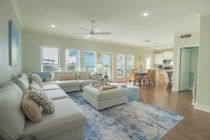 Unclassified image, 2 of 101, button