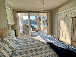 6 bedrooms, iron/ironing board, free WiFi, bed sheets