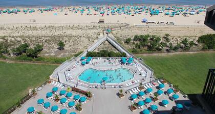 Sea Colony West - 2BR, 2BA - 1 Block to Tennis Center, 1/2 Mile to Beach