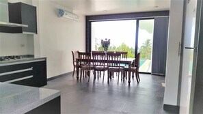 Deluxe Villa | In-room dining - Sammy's Villa No.11 (Koh Samui)