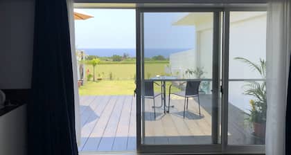 Ocean Villa Honey