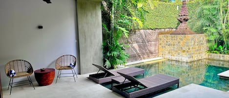 Outdoor pool, pool loungers