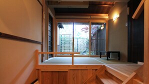 Staircase - Sasaya-an Machiya Inn (Kyoto)