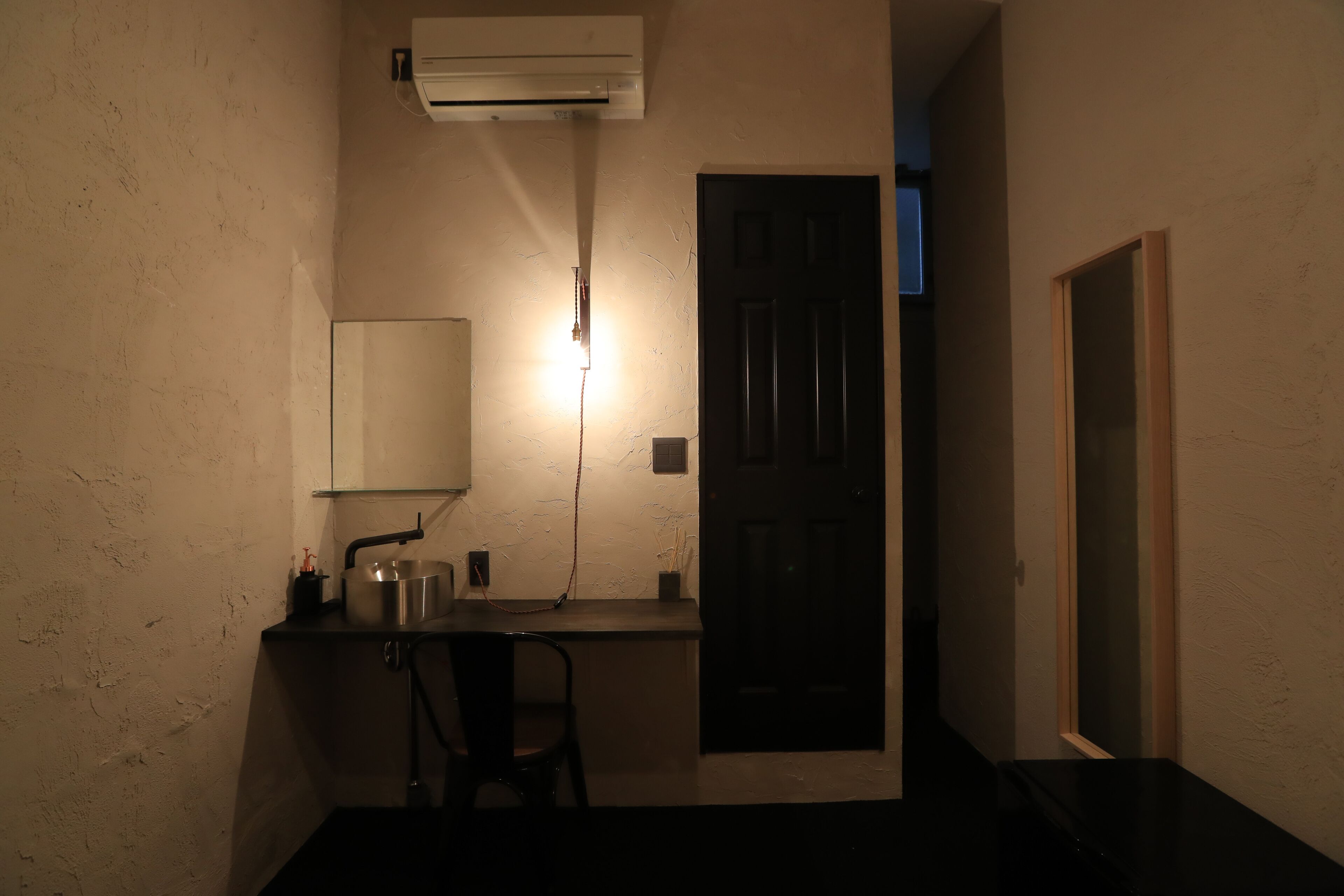 ห้องดับเบิล, เตียงใหญ่ 1 เตียง, ปลอดบุหรี่ | 1 ห้องนอน, ห้องพักตกแต่งอย่างมีเอกลักษณ์, ผ้าม่านกันแสง, Wi-Fi ฟรี