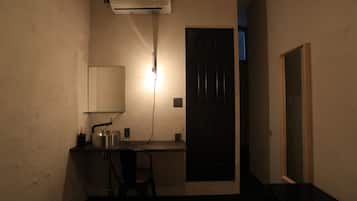 Double Room, 1 Double Bed, Non Smoking | 1 bedroom, individually decorated, blackout drapes, free WiFi