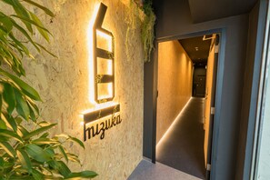 Majoituspaikan sisäänkäynti