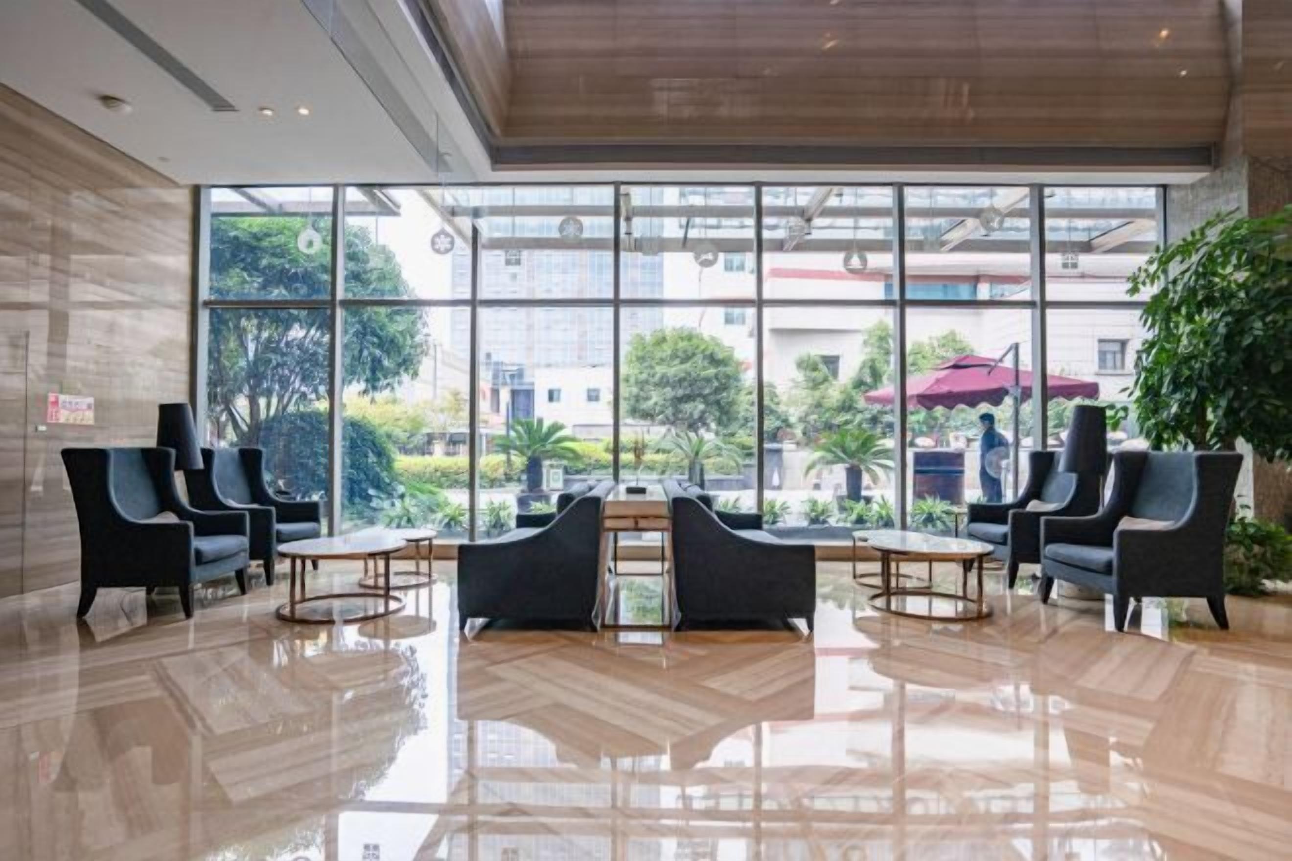 المنشأة من الداخل