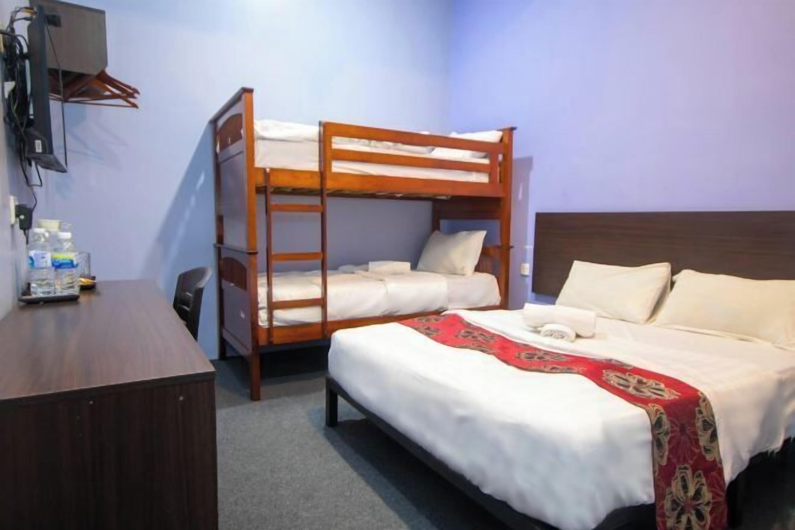 In-room safe, desk, iron/ironing board, free WiFi