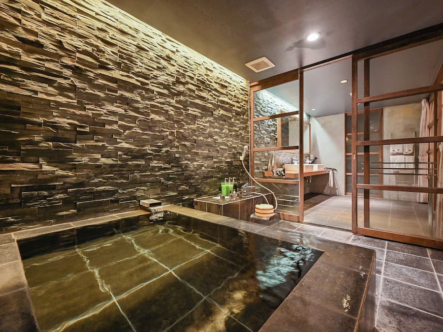 Quarto tradicional | Banheiro | Banheiras de fontes termais, produtos de toalete grátis