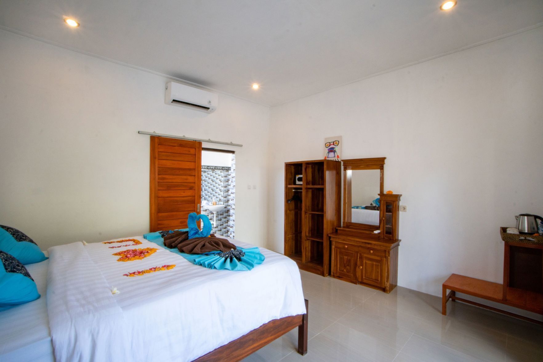 Zimmersafe, schallisolierte Zimmer, Bettwäsche