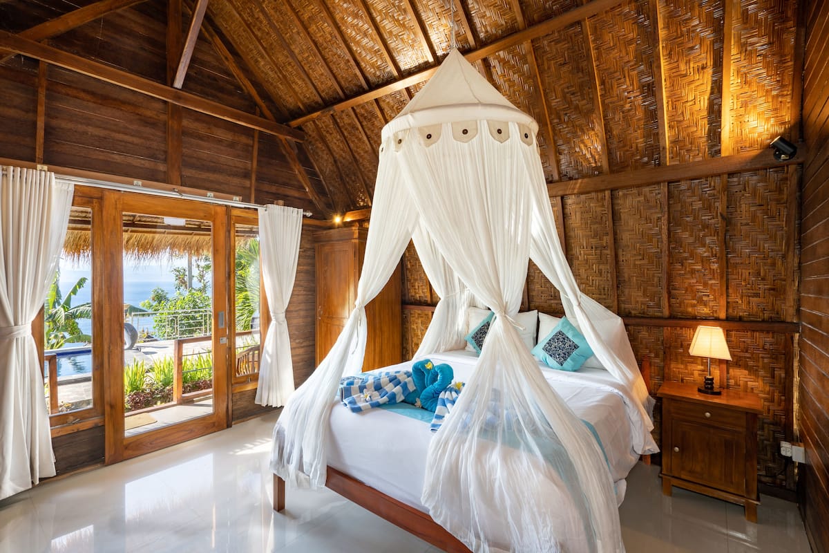 Classic Double Room, 1 Bedroom, Pool Access, Ocean View | 1 bedroom, in-room safe, soundproofing, bed sheets