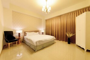 Desk, blackout curtains, free WiFi, bed sheets