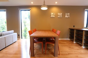 Maison | Restauration dans la chambre