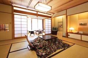 Neljän hengen tavanomainen huone (Japanese Style A) | Tallelokero huoneessa, ilmainen Wi-Fi