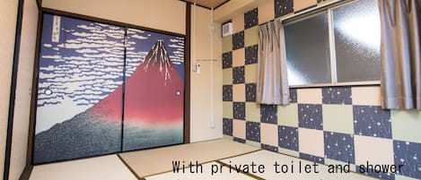 Family Room with Shower | Blackout curtains, free WiFi, bed sheets
