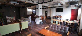 RED HELMET House＆Sports Bar Hiroshima - Hostel