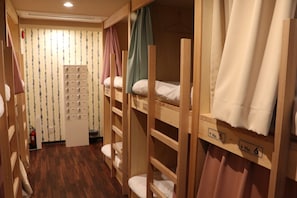 Shared Dormitory, Women only