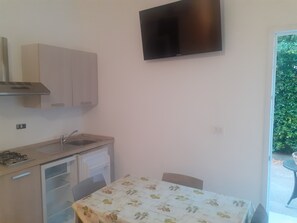 Habitació quàdruple Comfort, 1 dormitori (Stella) | Cuina privada | Frigorífic gran i trona