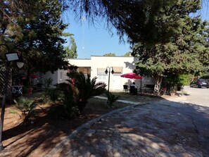 Front of property - La Posada (Brindisi)