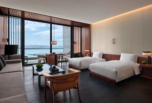 港灣一居室雙床 | 迷你吧、客房內保險箱、書桌、遮光布/窗簾