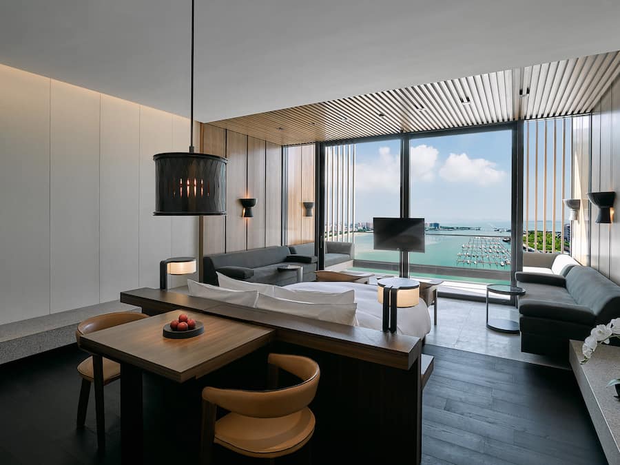 Grand Marina King Studio | Down comforters, minibar, in-room safe, desk