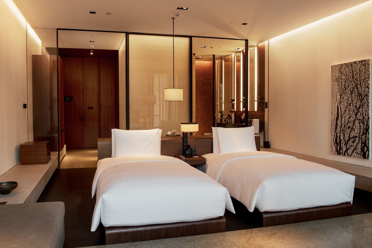 Down comforters, minibar, in-room safe, desk
