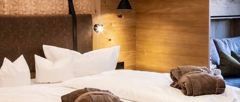 1 bedroom, in-room safe, desk, WiFi