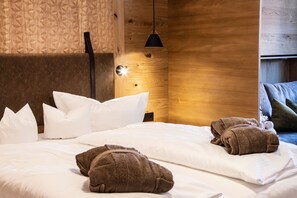 1 bedroom, in-room safe, desk, WiFi