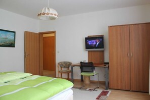 1 chambre, bureau, Wi-Fi, draps fournis