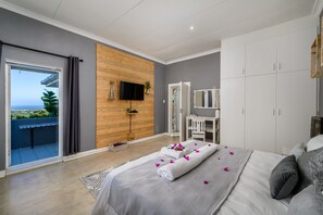 Honeymoon Studio Suite, 1 Bedroom, Ocean View, Sea Facing