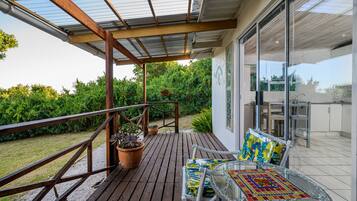 Cottage Familial, 2 chambres, coin cuisine, vue océan | Terrasse/Patio