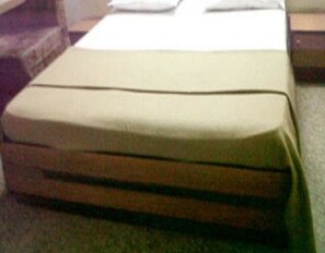 Minibar, iron/ironing board, free WiFi