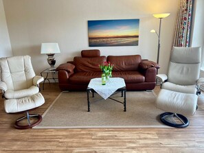 Unclassified image, 3 of 15, button