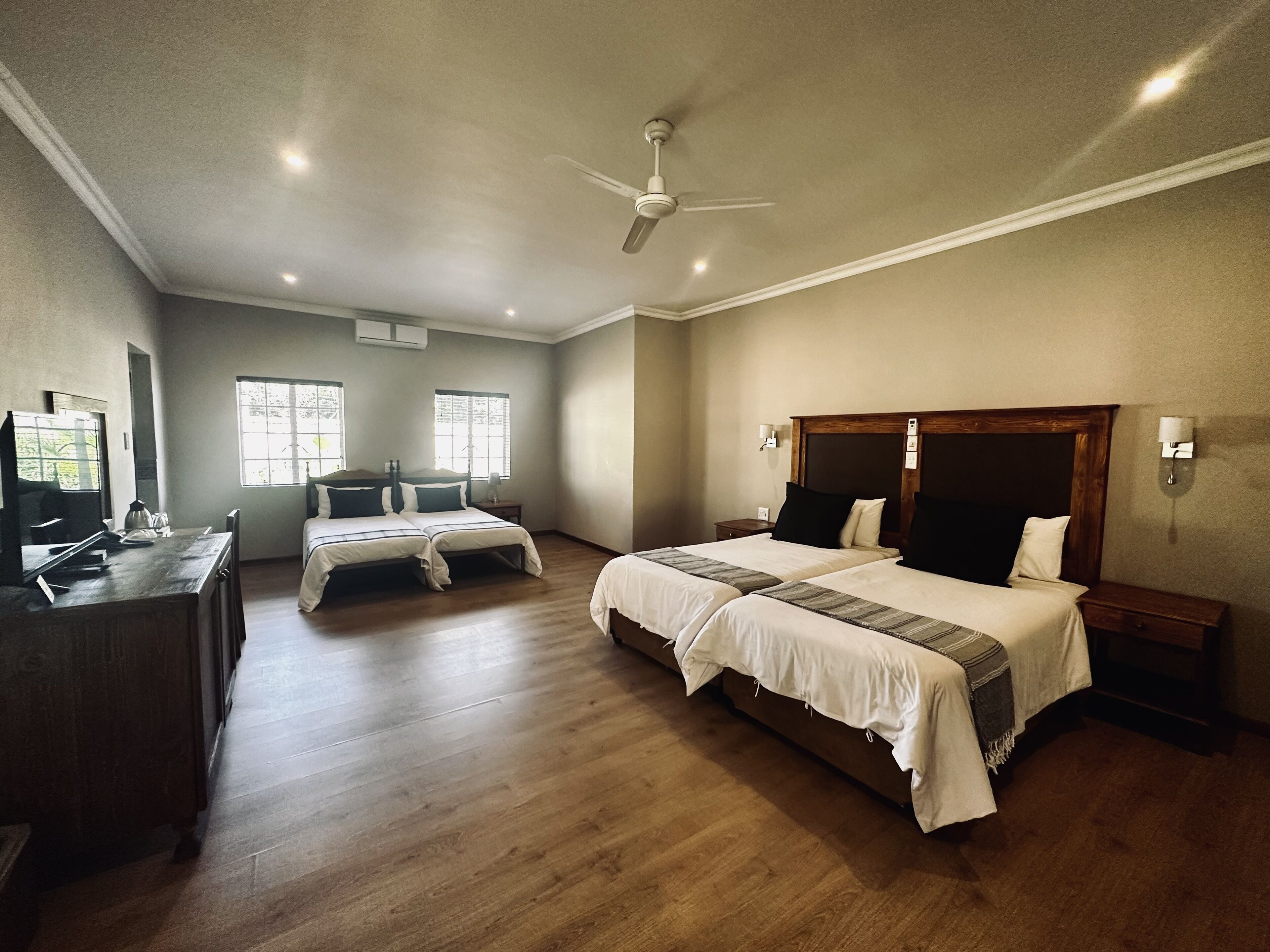 family double room | minibar, in-room safe, desk, free wifi