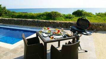 Tempat makan outdoor