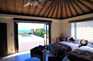 1 habitación, cubrecamas y artículos del minibar gratis