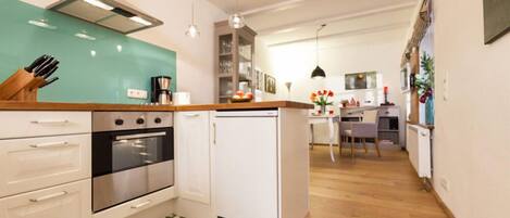 Apartment, 2 Bedrooms (incl. 48€ cleaning fee) | Private kitchen | Fridge, oven, stovetop, dishwasher