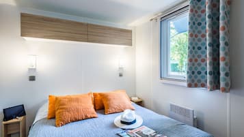 Premium Cottage, 3 Bedrooms | Individually decorated, individually furnished, blackout curtains