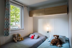 Premium Cottage, 3 Bedrooms | Individually decorated, individually furnished, blackout curtains - Camping Domaine de la Forge (La Teste-de-Buch)