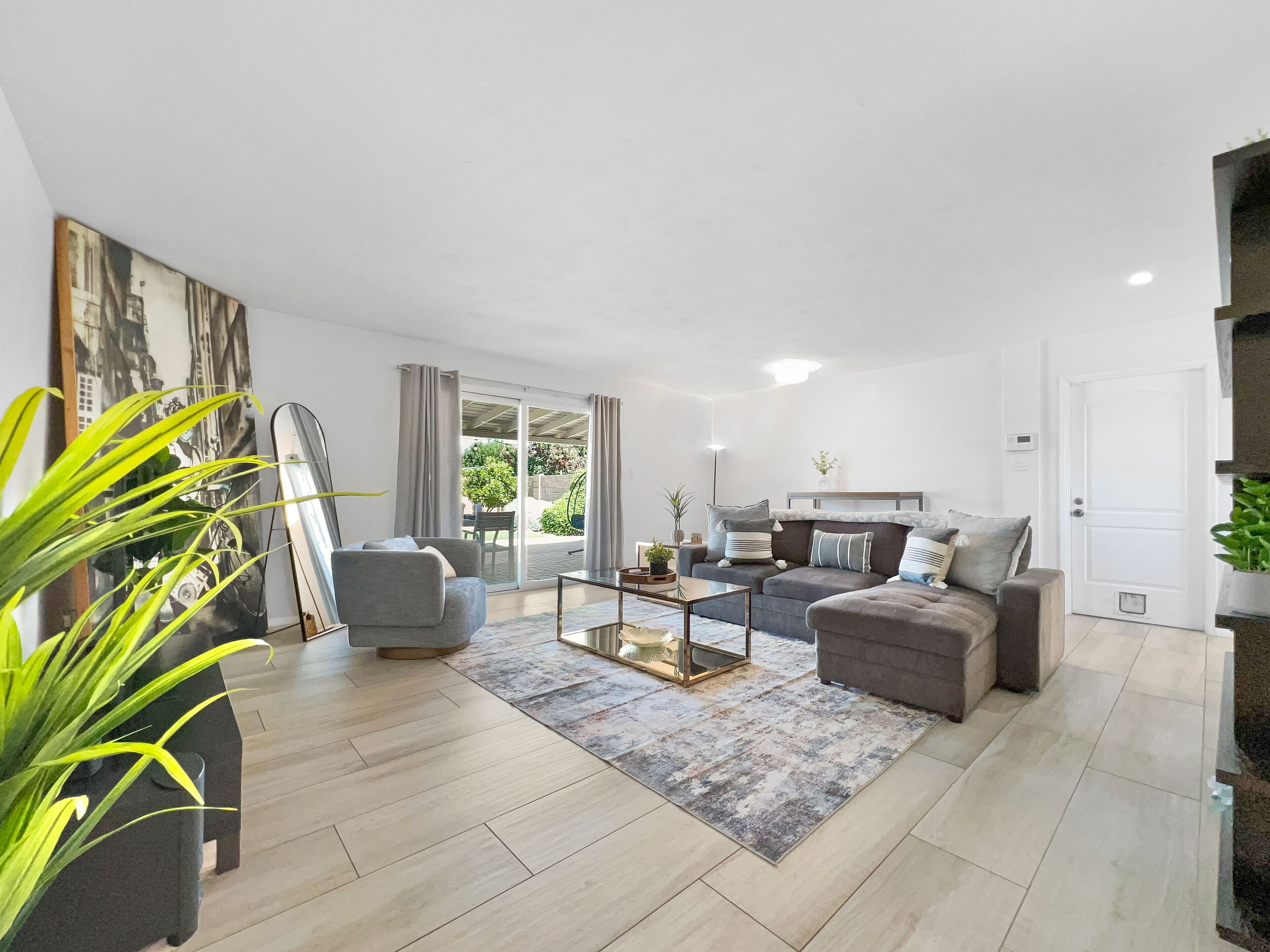 Pet Friendly, 1 car garage, Walk to Old Town Shops