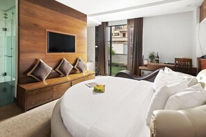 Minibar, desk, blackout curtains, free WiFi