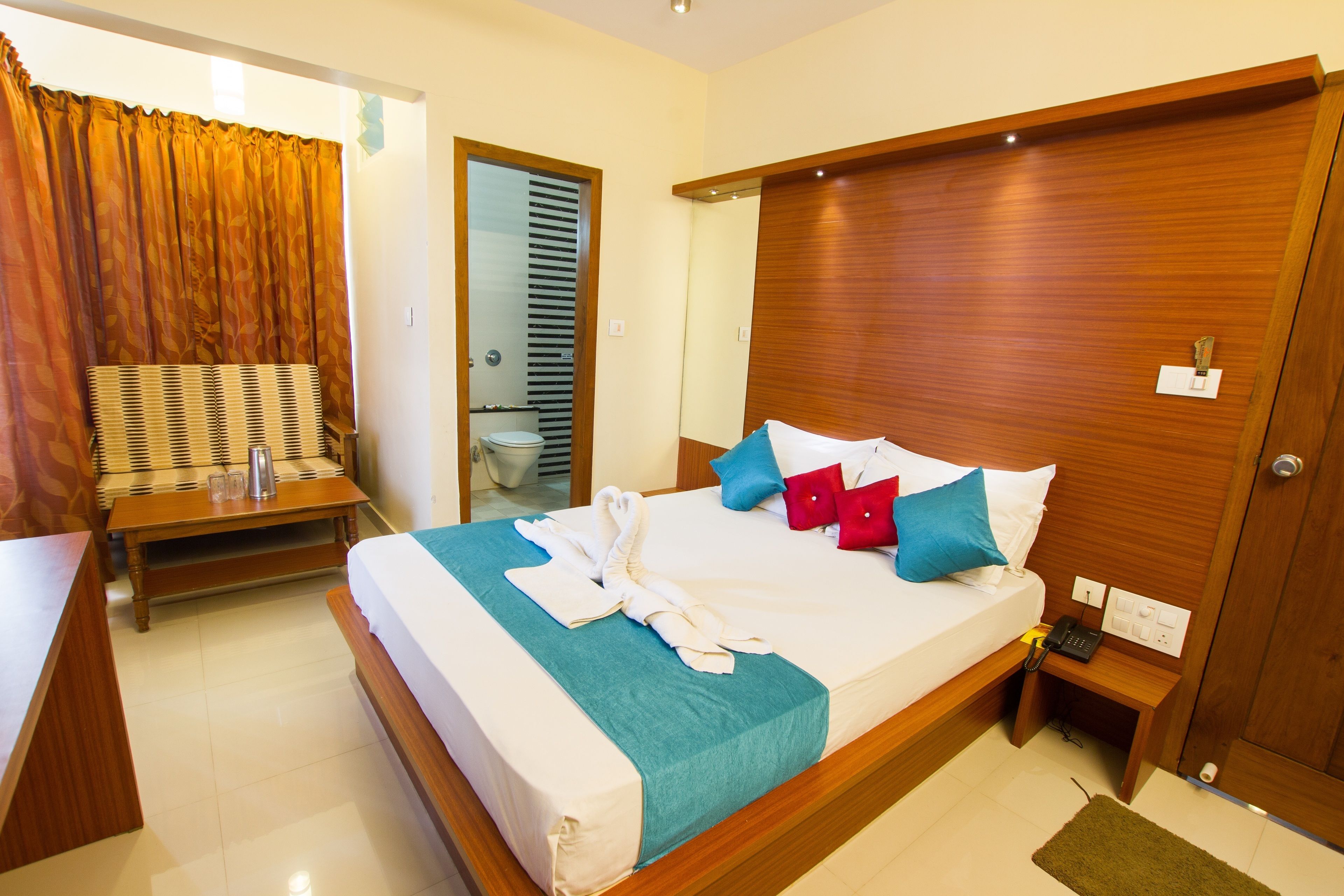 DELIGHT Room A/C | Living room | Flat-screen TV