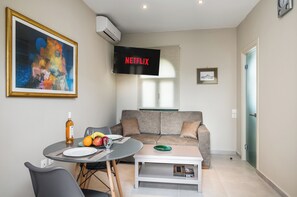 Televisión de pantalla plana de 0 pulgadas con canales vía satélite 