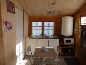 Classic-Chalet, 1 Schlafzimmer, Kochnische, zum Garten hin | Verdunkelungsvorhänge, schallisolierte Zimmer, kostenloses WLAN